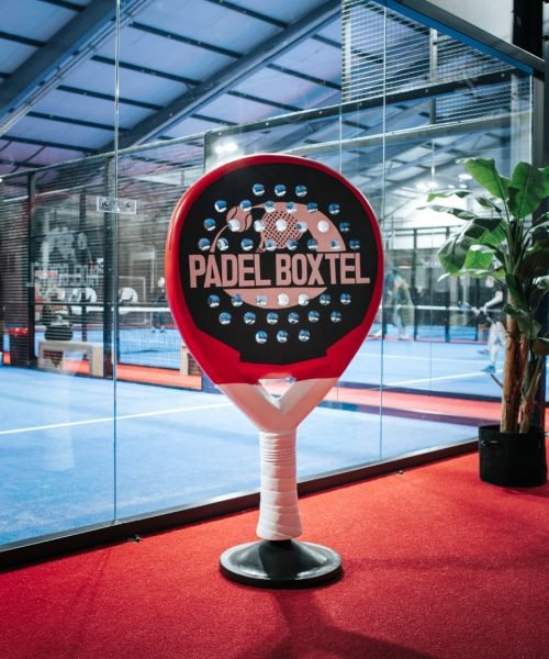 padelbaan-boxtel-polyester-racket